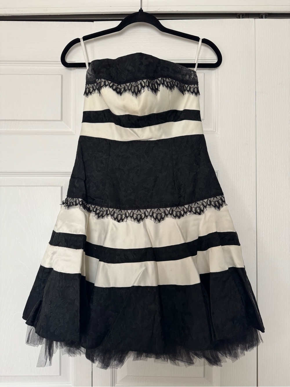 Jessica McClintock Black and White Striped Lace-Trim Formal Dress